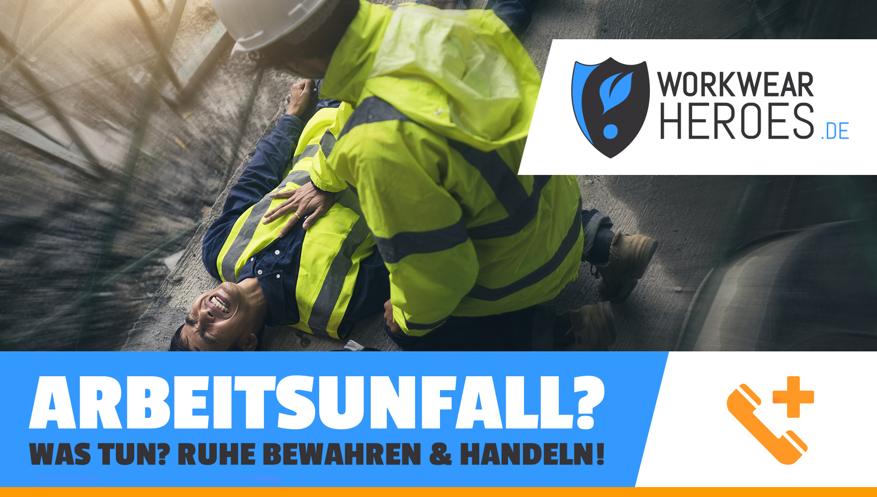 Ein Bauarbeiter liegt mit schmerzverzerrtem Gesicht auf dem Boden. Ein zweiter Bauarbeiter kniet über ihm und leistet Hilfe.